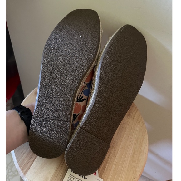 Marimekko Uniqlo collab orange and blue floral open toe espadrilles flats NWT - Picture 6 of 10